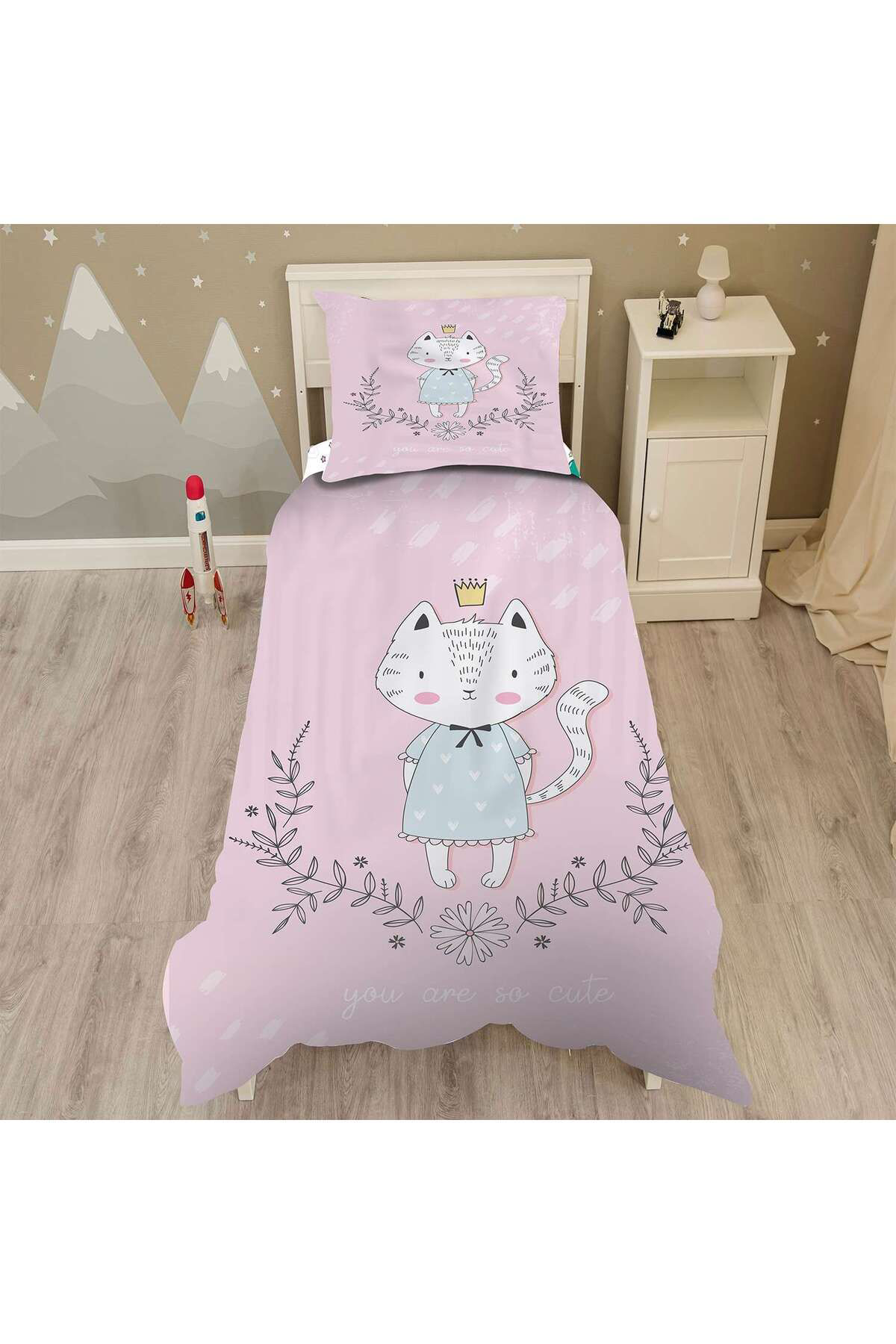 Evan Home Çocuk Odası Takım Perde (İki Kanat),Yatak Örtüsü,Yastık,Kırlent ,Halı,