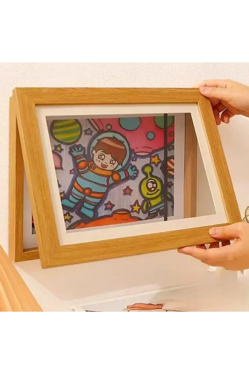 Çocuk Resim Sanat Çerçevesi – Kapaklı, Duvara Asılabilir, Etkinli