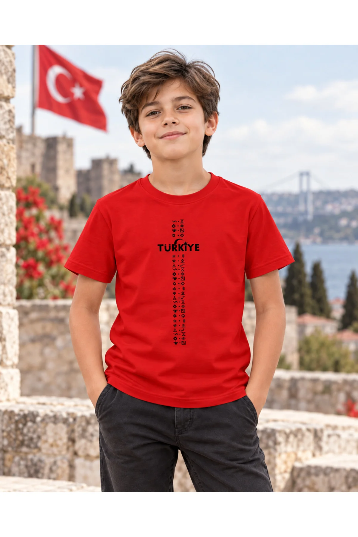 Çocuk Türkiye Yazılı Türk Motifli Tişört – Sembolik Baskılı Kısa Kollu Bisiklet Yaka T-Shirt