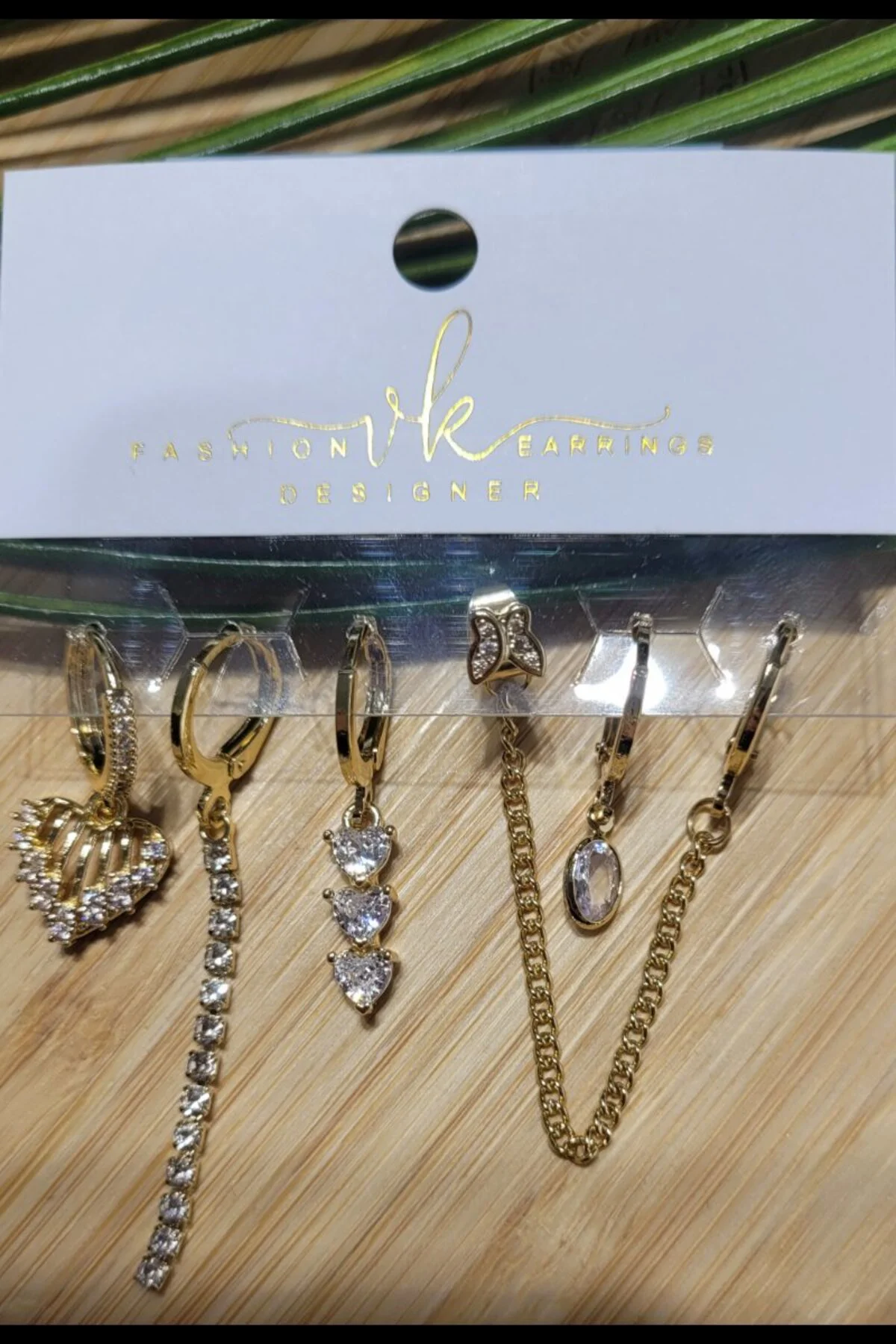 Çoklu Lüks Figürlü Gösterişli 6 Lı Kararmaz Küpe