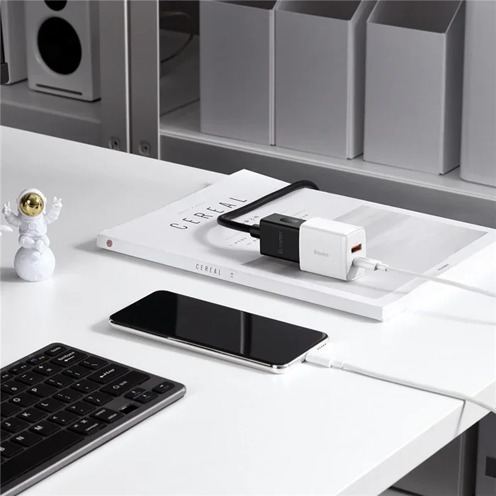 Çoklu Uyumlu Mini Uzatma Kablosu 1AC 1m 2500W - EU/UK Adaptörlü