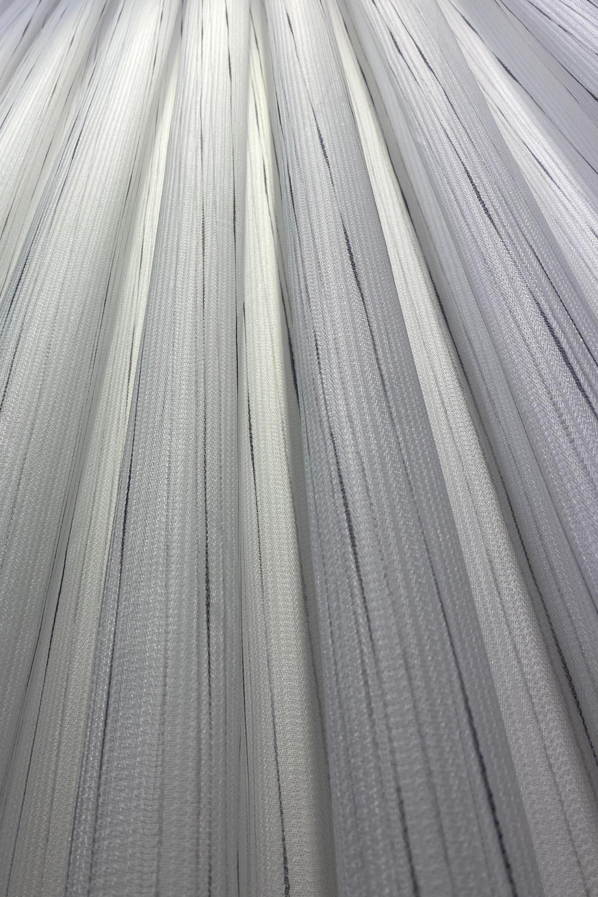 Özgün Perde Colin Siyah Çizgili Ekru Tül Perde (1/3 Sık Pile)