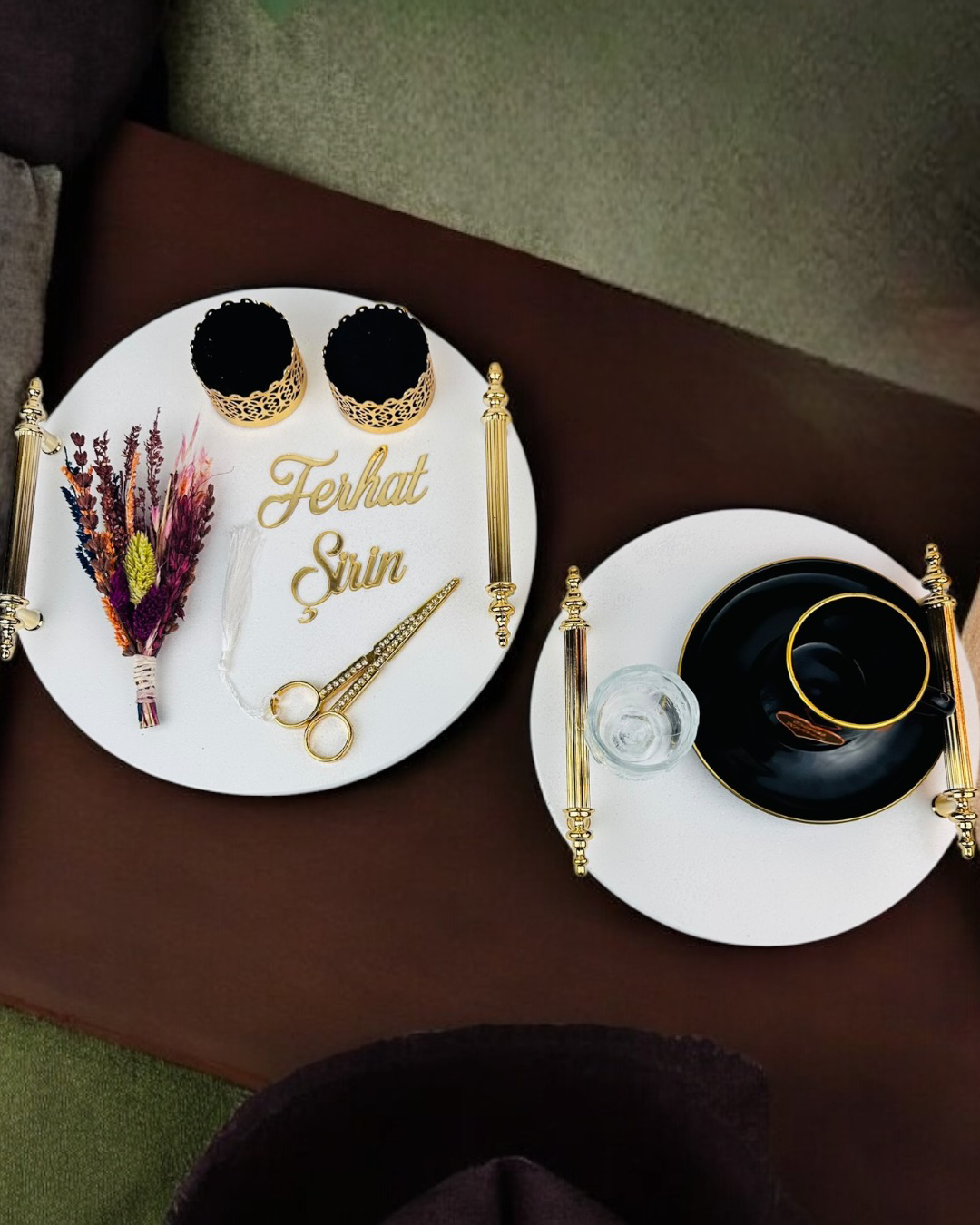 Cyzhome Commitment Gold Polyester Nişan Tepsisi Cyzhome Commitment Gold Polyester Nişan Tepsisi