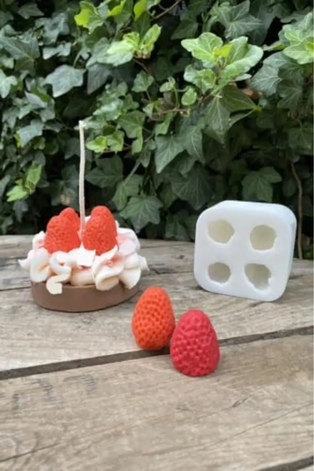 Concept Çilek Dörtlü Mum Kalıbı (Silikon) (2,5 x 2,5 x 3 cm) (Küç