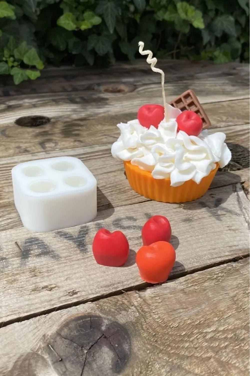 Concept Kiraz Dörtlü Mum Kalıbı (Silikon) (2,5 x 2 x 1,8 cm) (Küç