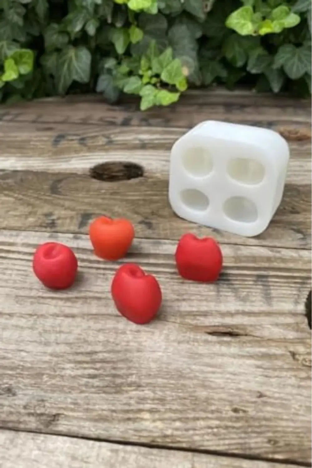 Concept Kiraz Dörtlü Mum Kalıbı (Silikon) (2,5 x 2 x 1,8 cm) (Küç