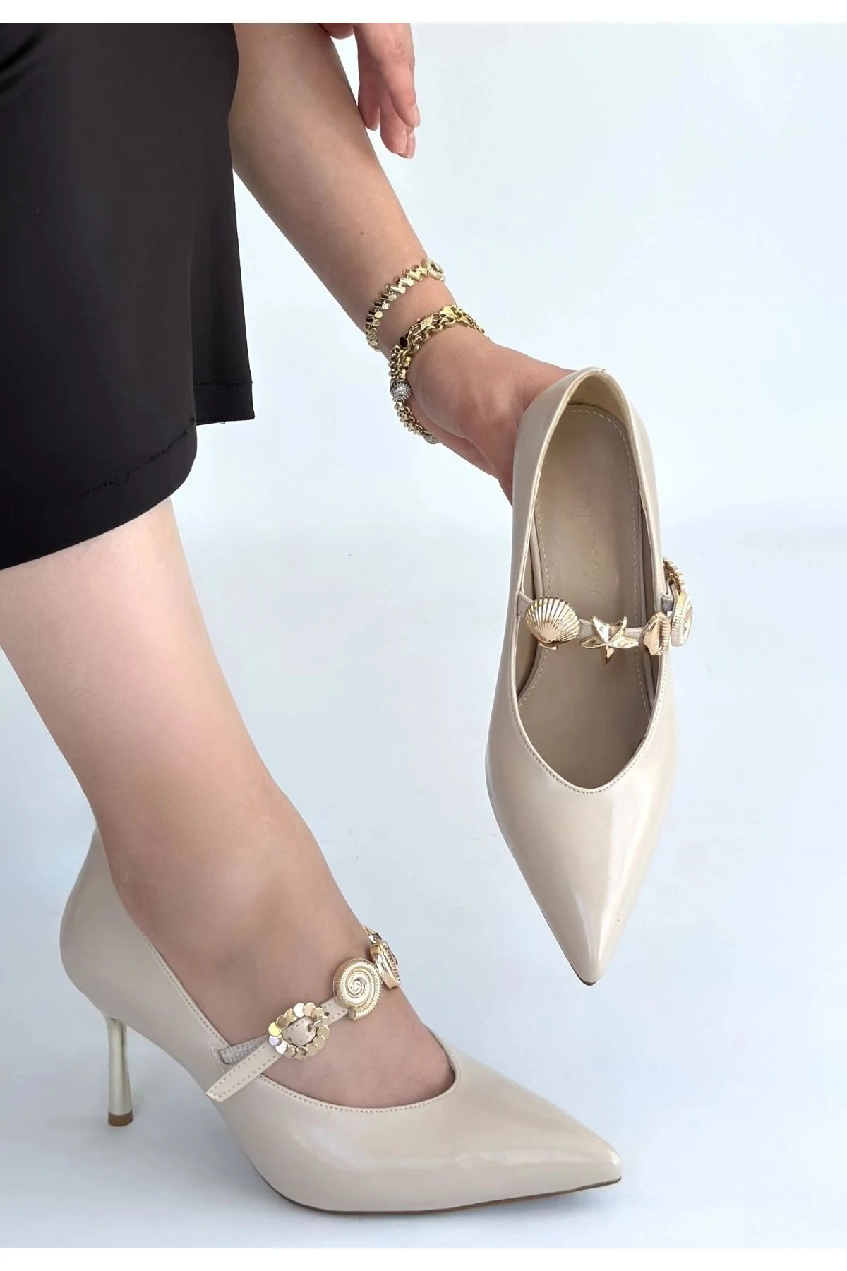 Conne Bej Cilt Stiletto Ayakkabı