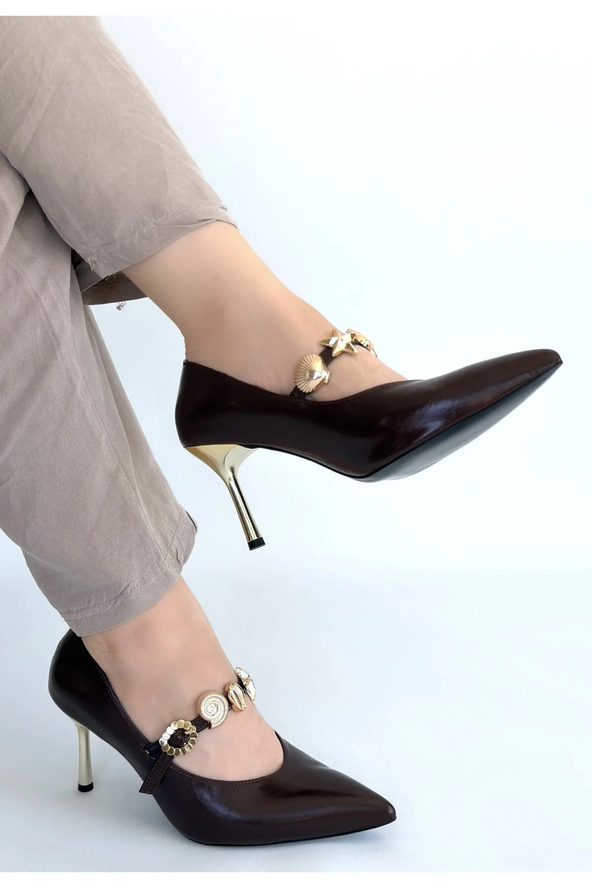 Conne Kahverengi Cilt Stiletto Ayakkabı Conne Kahverengi Cilt Stiletto Ayakkabı