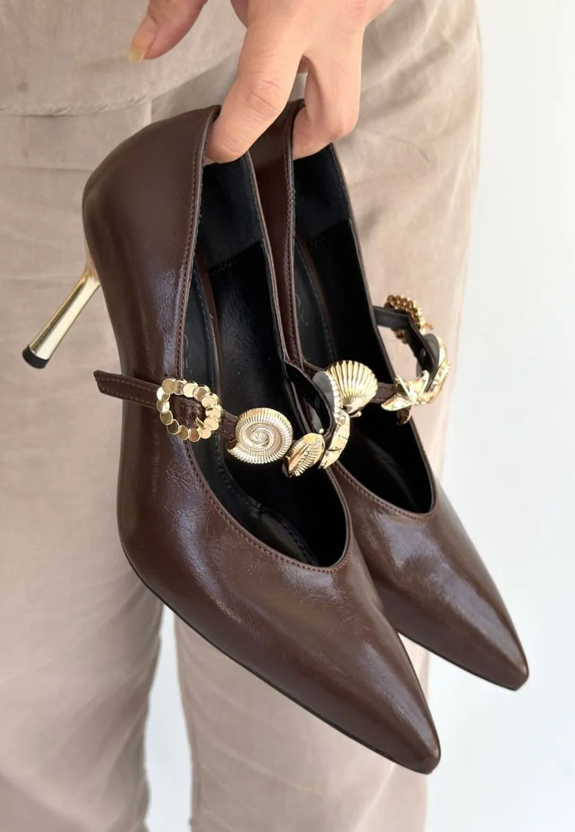 Conne Kahverengi Cilt Stiletto Ayakkabı Conne Kahverengi Cilt Stiletto Ayakkabı