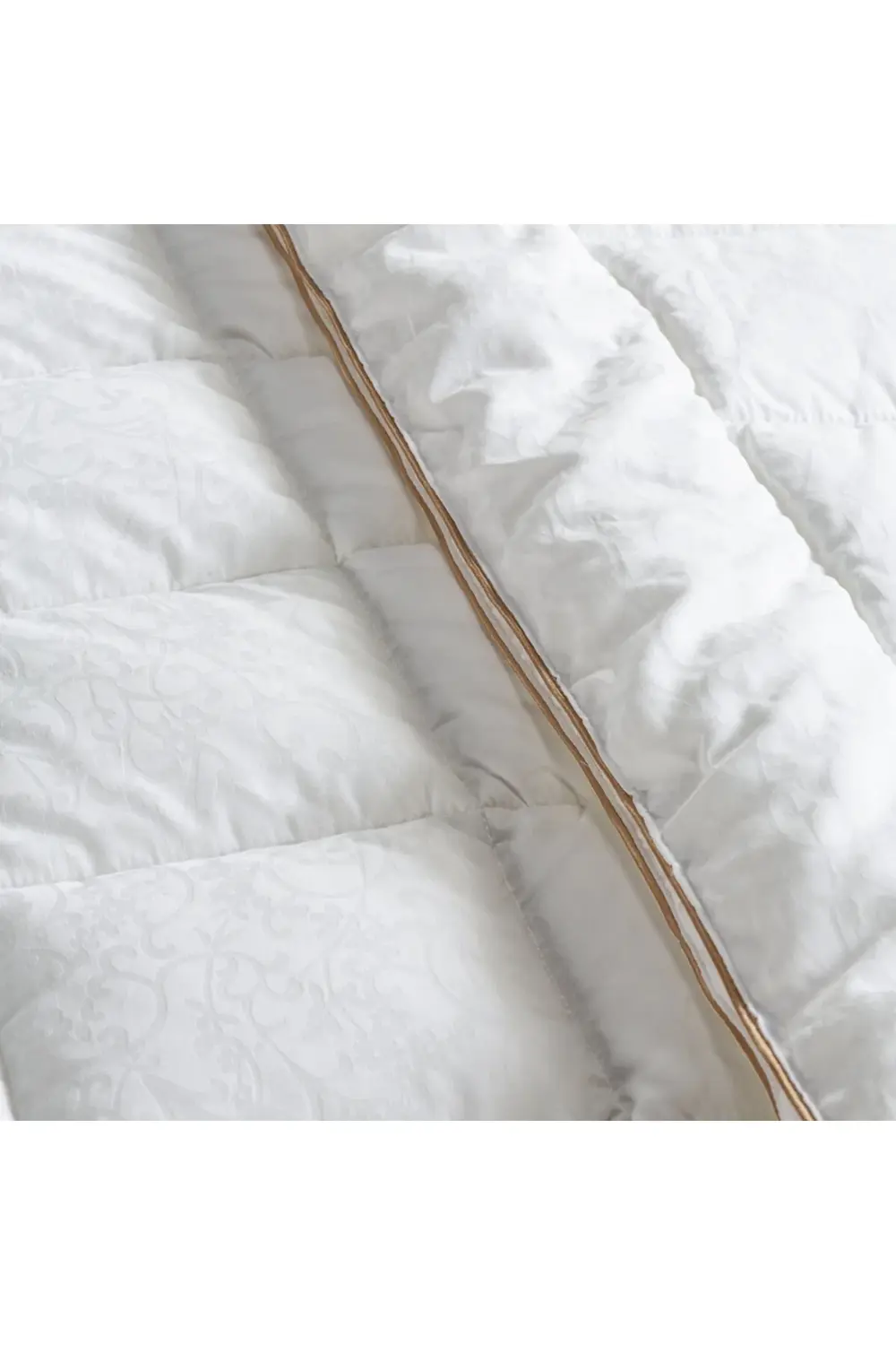 Crowna Pamuk Kumaş Jakarlı Çeyizlik Yorgan 195x215 Cm