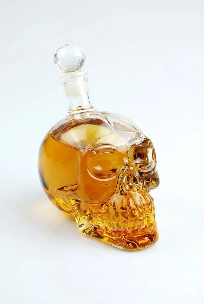 Crystal Head Kuru Kafa Cam Şişe Hediyelik Sürahi (350 ML) Crystal Head Kuru Kafa Cam Şişe Hediyelik Sürahi (350 ML)