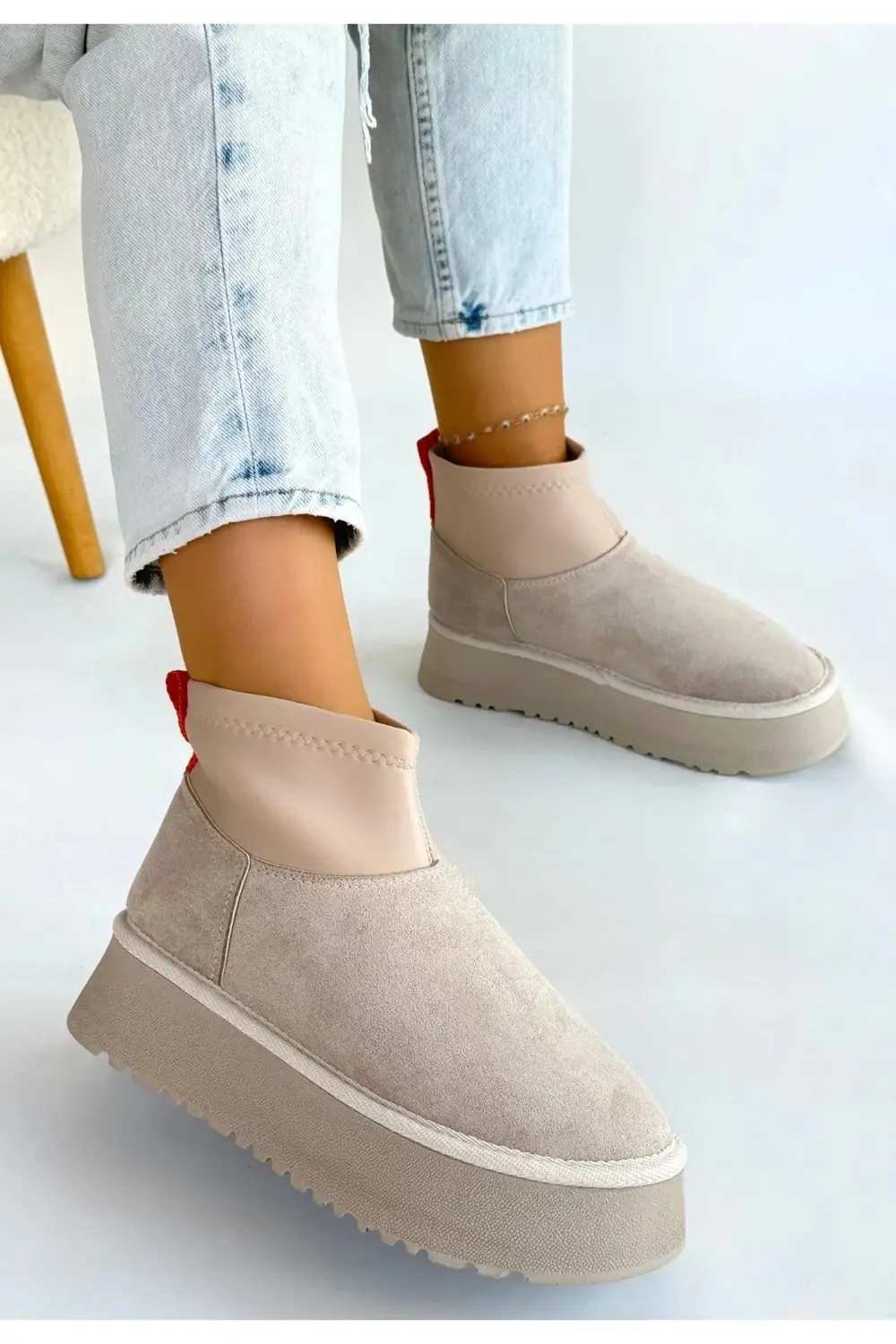 Cuen Bej Süet Bot - Lisinya