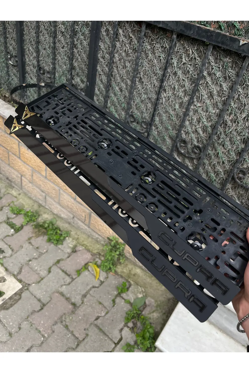 CUPRA TAKMATİK PLAKALIK PLEKSİ MAT