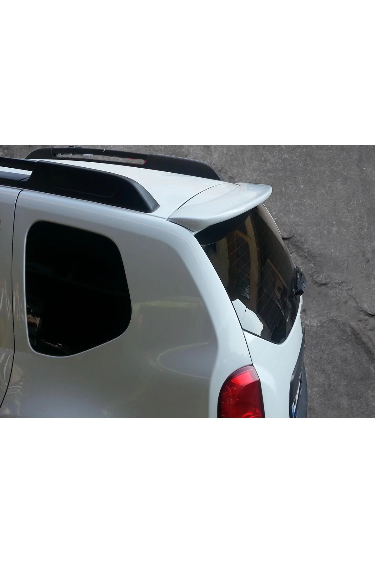 DACİA DUSTER 2010-2018 ASTARLI ANATOMİK SPOİLER