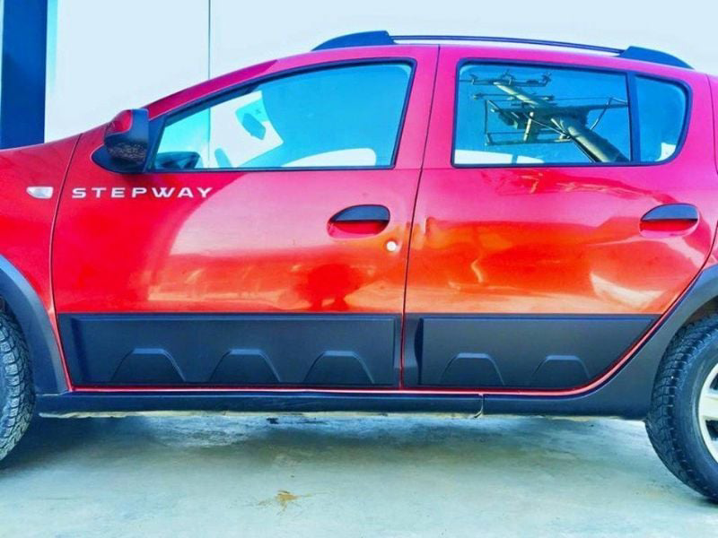Dacia Sandero Uyumlu Gövde Kaplama Yan Kapı Koruma 2012 /2019 Par