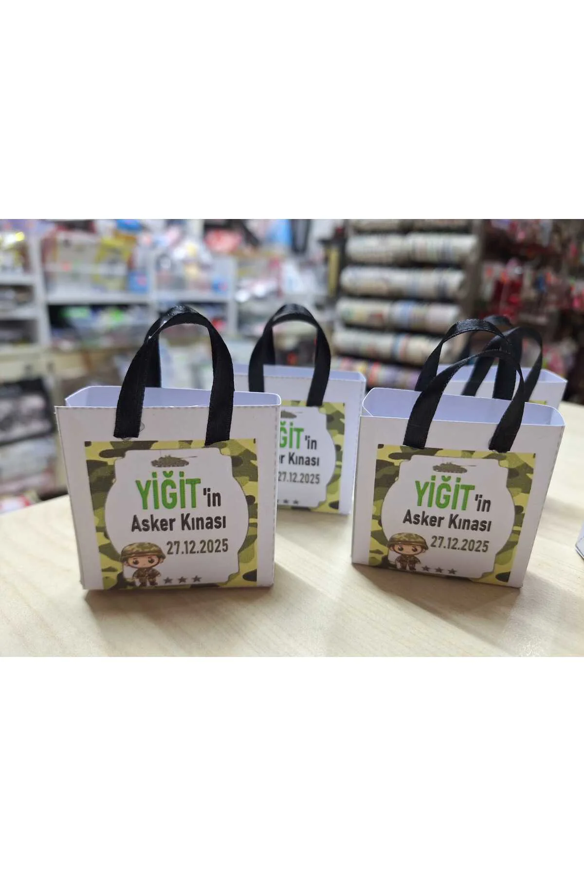 DAĞITMALIK ASKER KINASI , KINA HEDİYELİĞİ 30 LU (5*5cm)