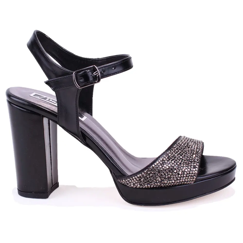 Dagoster DZA07-337140 Siyah Boncuklu Platform Topuklu Kadın Ayak Dagoster DZA07-337140 Siyah Boncuklu Platform Topuklu Kadın Ayak