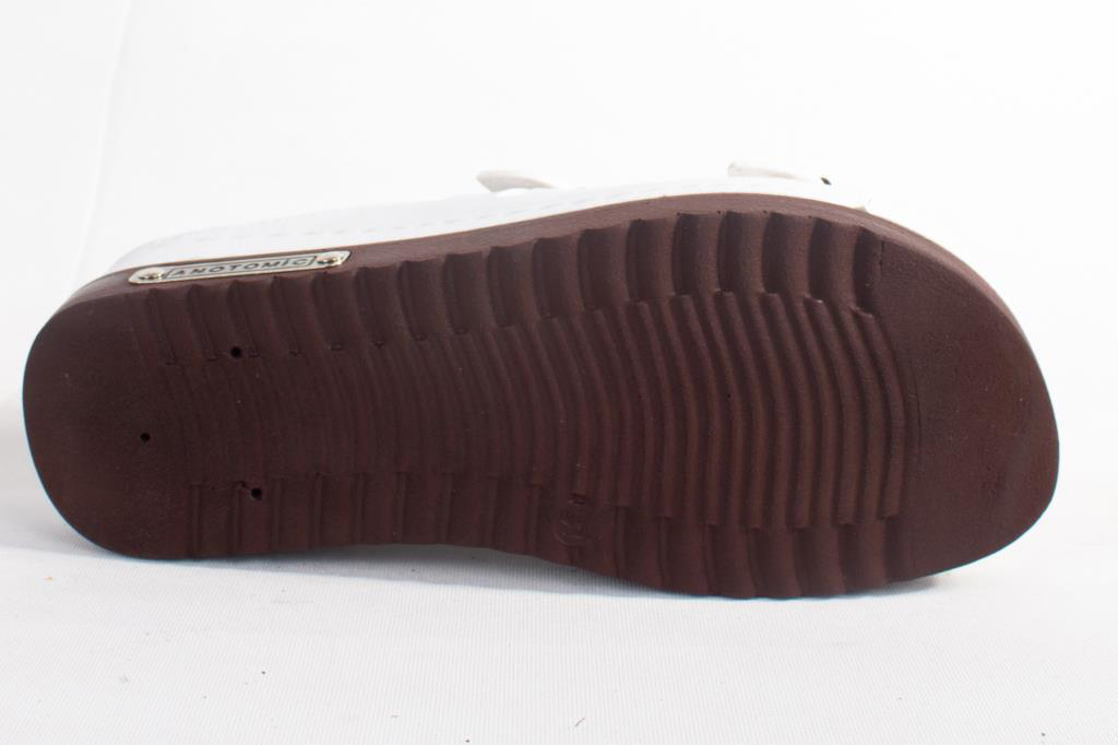 Dagoster Dza37-3001 Beyaz Günlük Ortopedik Kadın Terlik Dagoster Dza37-3001 Beyaz Günlük Ortopedik Kadın Terlik