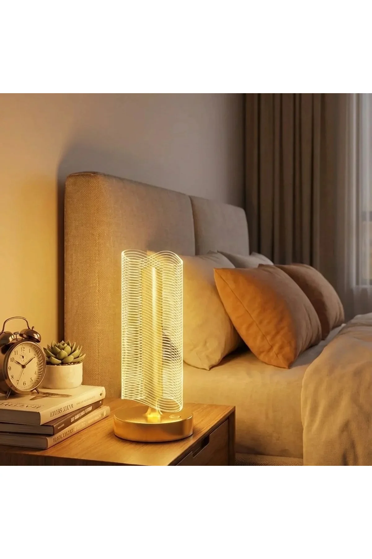 Dalgalı Silindirik Kristal Çizgili Model LED Masa Lambası – Gold Tabanlı, Dokunmatik, 3 Renk Işık Mo Dalgalı Silindirik Kristal Çizgili Model LED Masa Lambası – Gold Tabanlı, Dokunmatik, 3 Renk Işık Mo