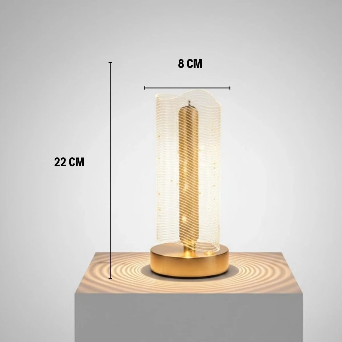Dalgalı Silindirik Kristal Çizgili Model Led Masa Lambası – Gold Tabanlı, Dokunmatik, 3 Renk Işık Modlu, Şarjlı Modern Dekoratif Gece Lambası Bx40 Fiyatı, Yorumları ve Özellikleri
