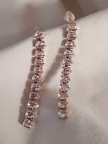 DAMLA BAGET ZİRKON TAŞ SU YOLU GOLD KÜPE-STK128 DAMLA BAGET ZİRKON TAŞ SU YOLU GOLD KÜPE-STK128