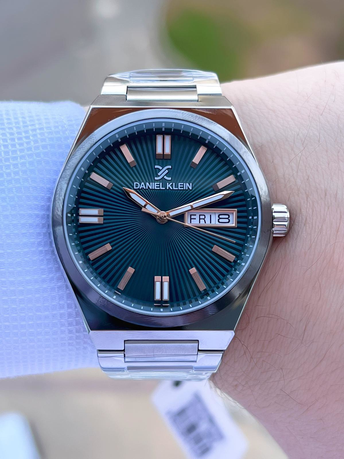 Daniel Klein Çelik Kordonlu Takvimli Kadran 3 Atm Suya Dayanıklı 