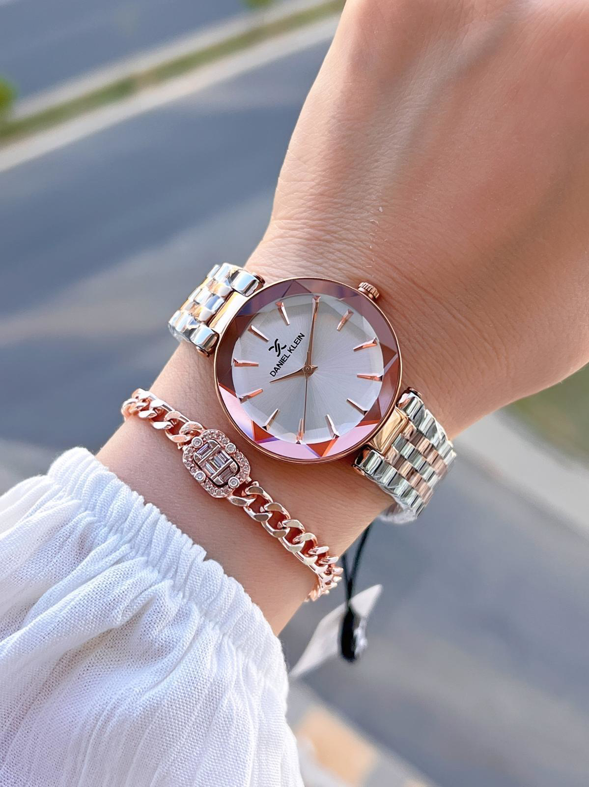 Daniel Klein Özel Kesme Camlı 3 Atm Suya Dayanıklı 2 Yıl Garantil