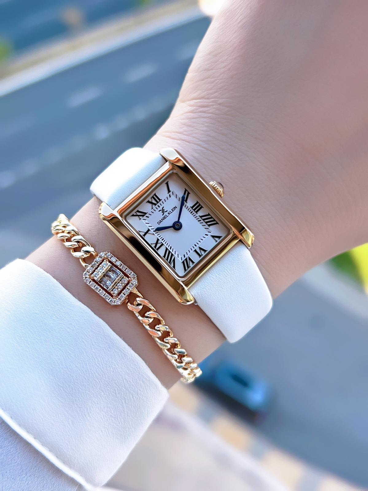 Daniel Klein Retro Vintage Model Deri Kordon 3 Atm Suya Dayanıklı