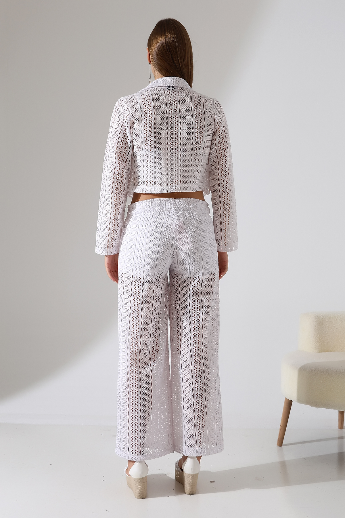 Dantel Desenli Jakarlı Crop Gömlek Yaka Ceket