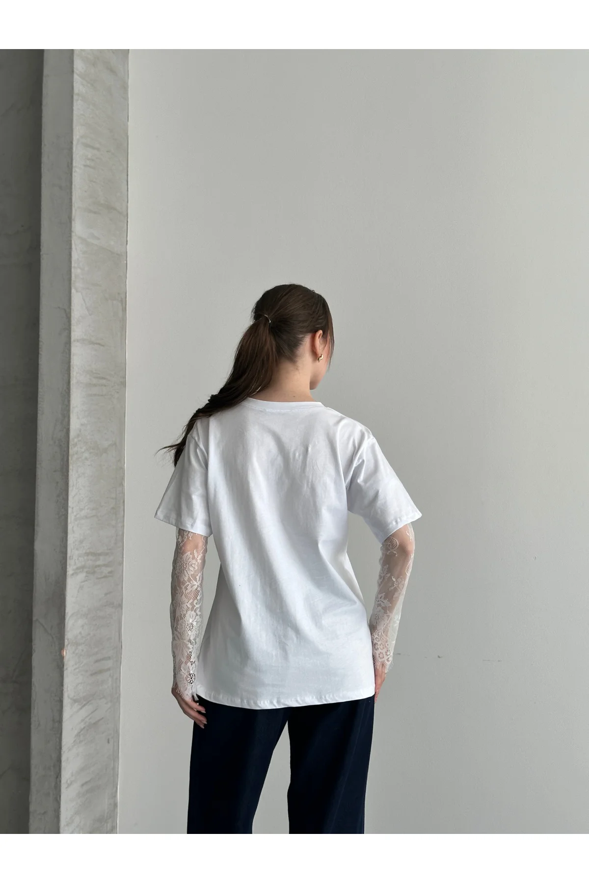 dantel detaylı pamuk kısa kol tshirt