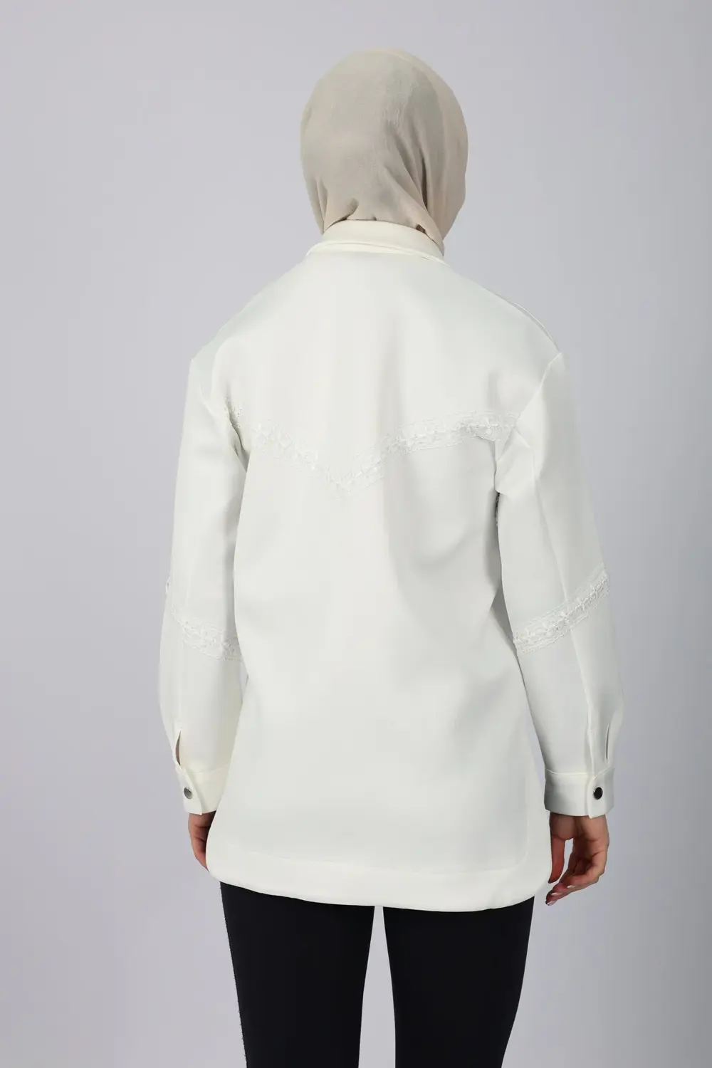 DANTEL ŞERİTLİ ÇITÇIT KAPAMALI SKUBA CEKET