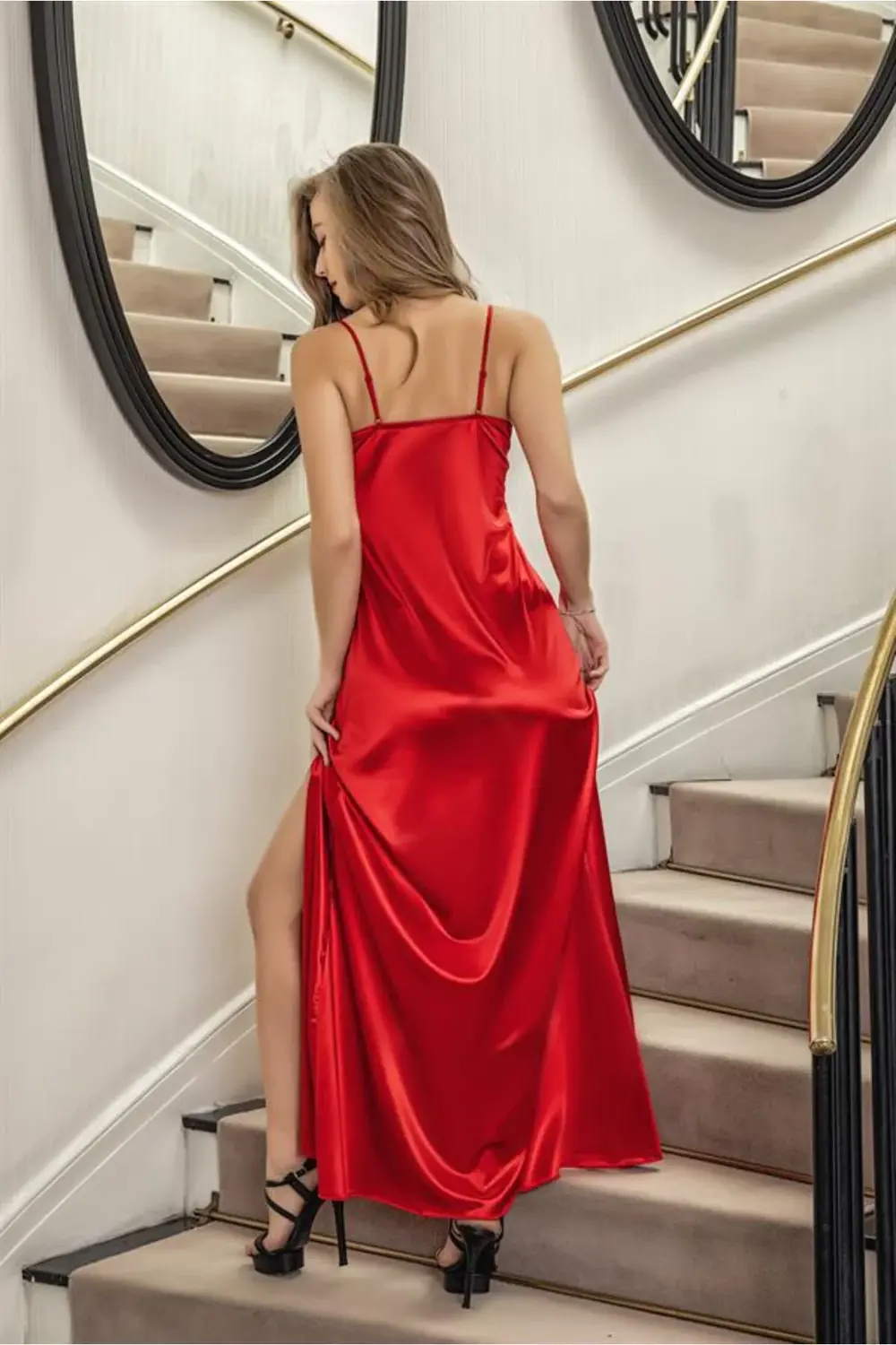 Dantelli Uzun Yırbrfaçlı Saten Gecelik Elbise String Takım Kırmız