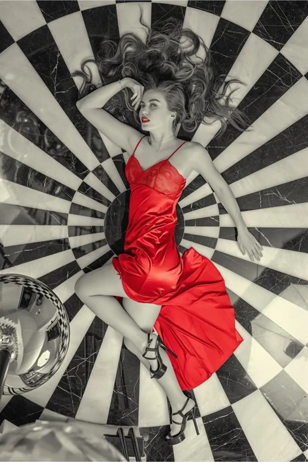 Dantelli Uzun Yırbrfaçlı Saten Gecelik Elbise String Takım Kırmız