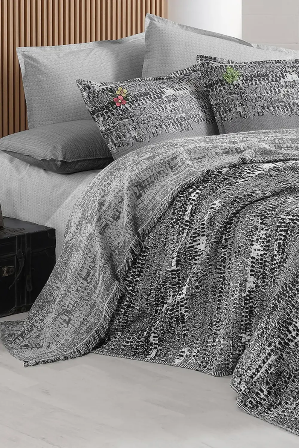 Sarev Darcia Siyah Çift Kişilik %100 Pamuk İpliği Boyalı Pike Takımı