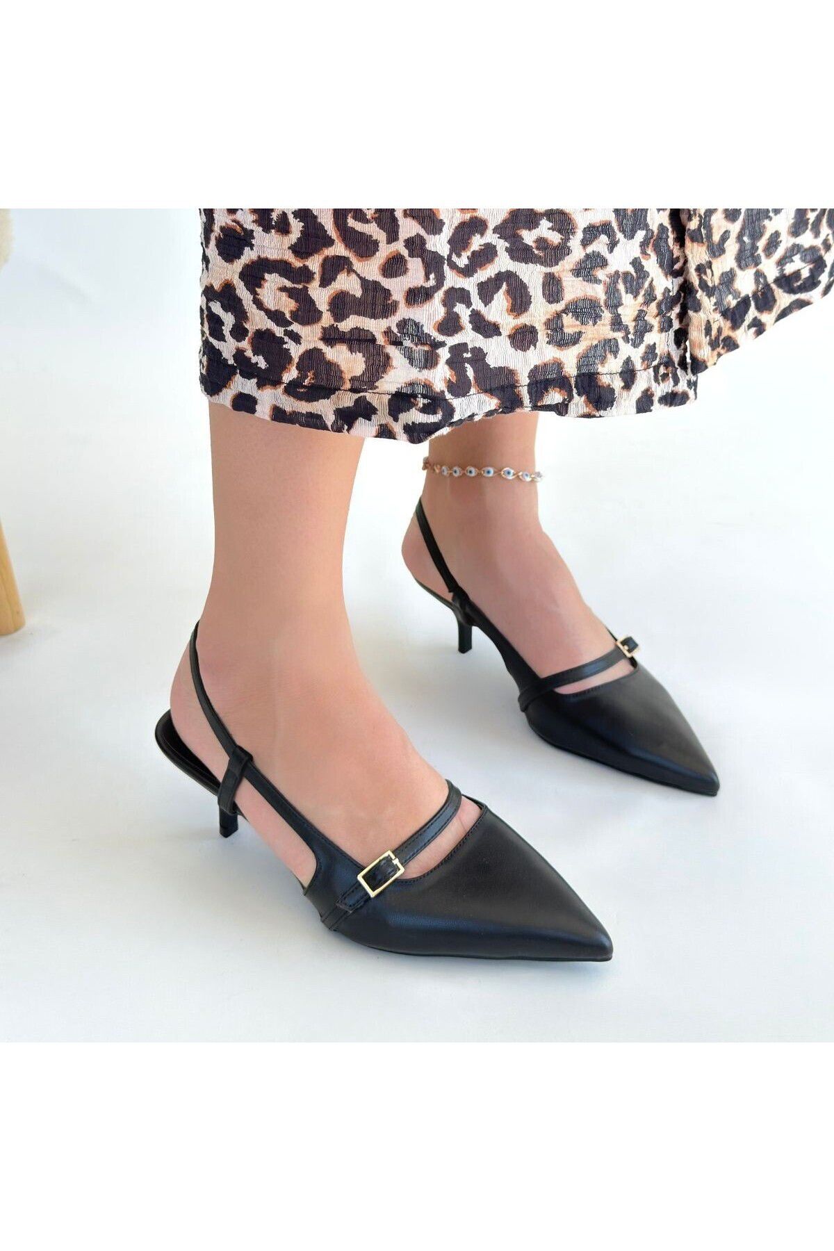 Darina Siyah Cilt Topuklu Ayakkabı - Lisinya