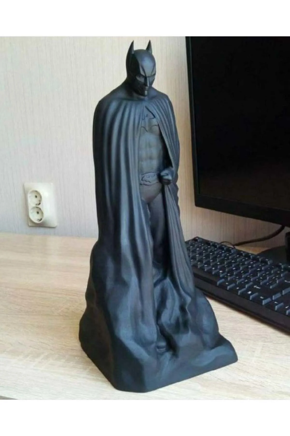 DC Batman Boyalı Figür Batman Dekoratif Obje Büyük Boy 25CM