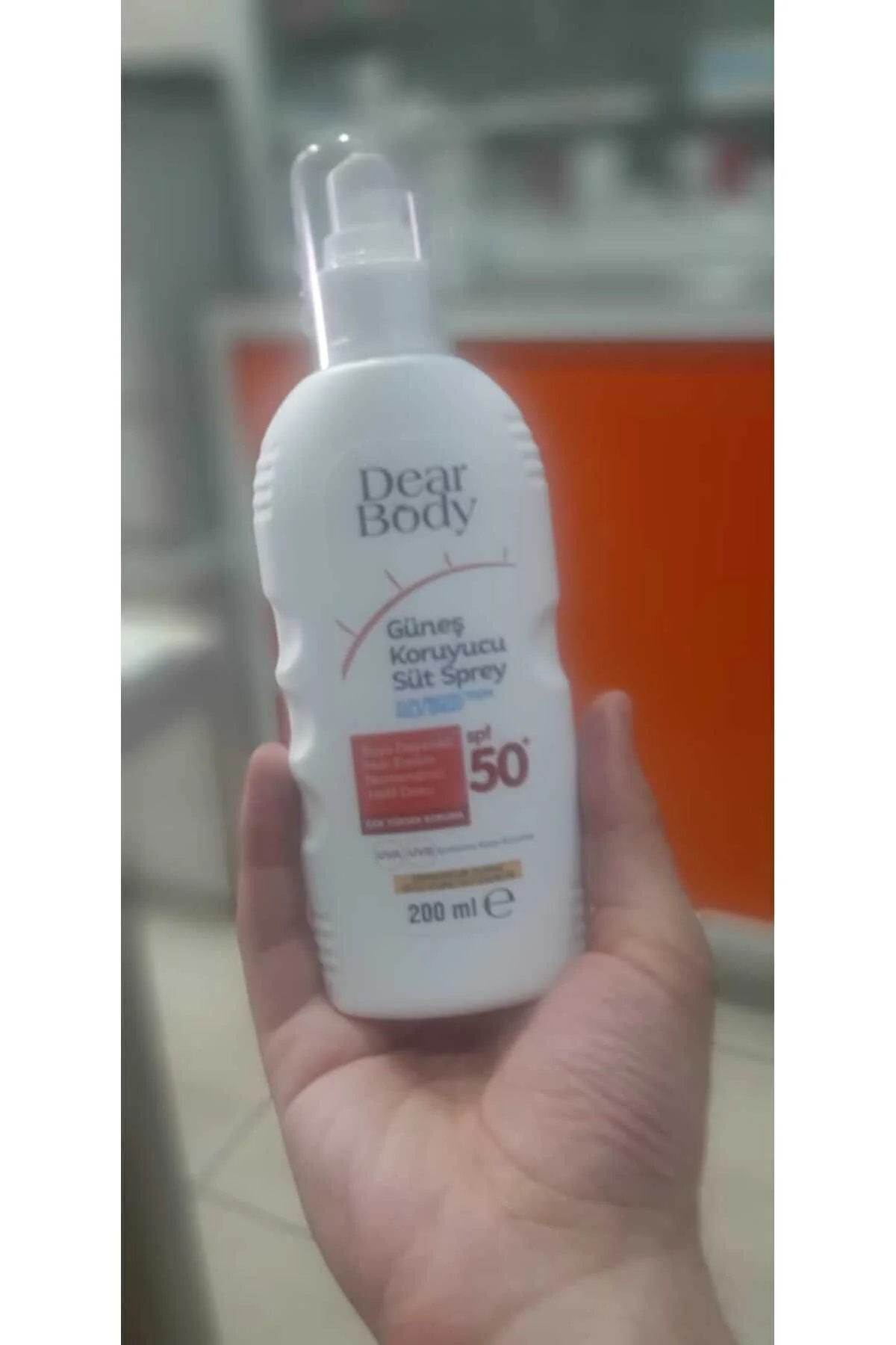 Dear Body Spf 30 Güneş Koruyucu Sprey Süt 200 ml Dear Body Spf 30 Güneş Koruyucu Sprey Süt 200 ml