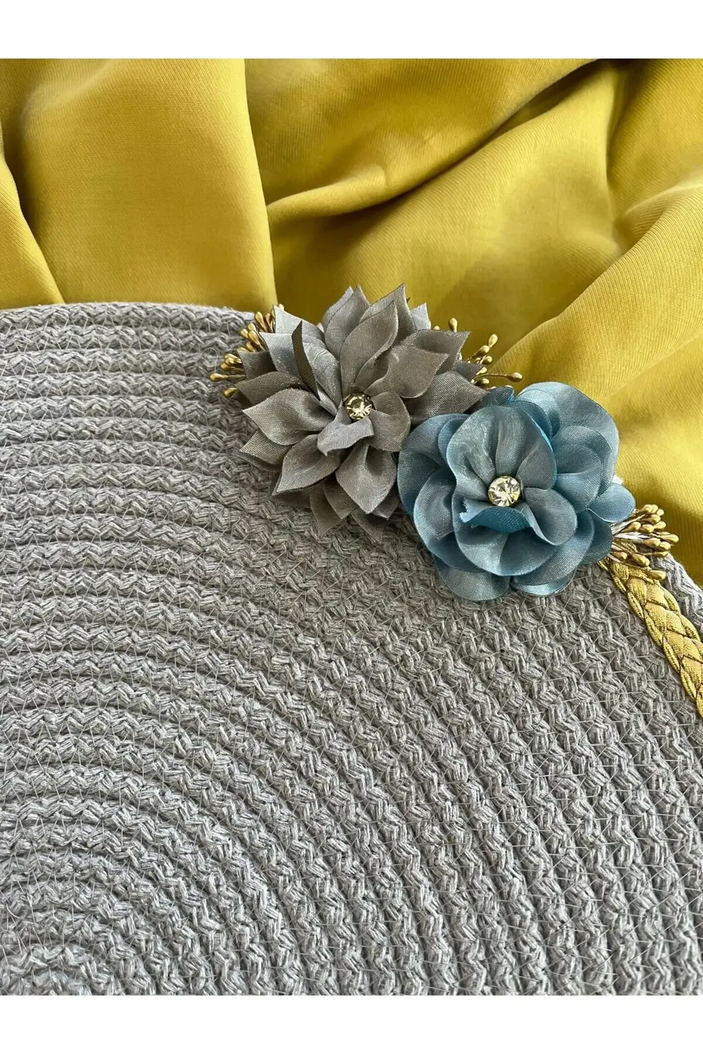 DecoHandy 39cm Çiçekli Jüt Örme Supla Amerikan Servis