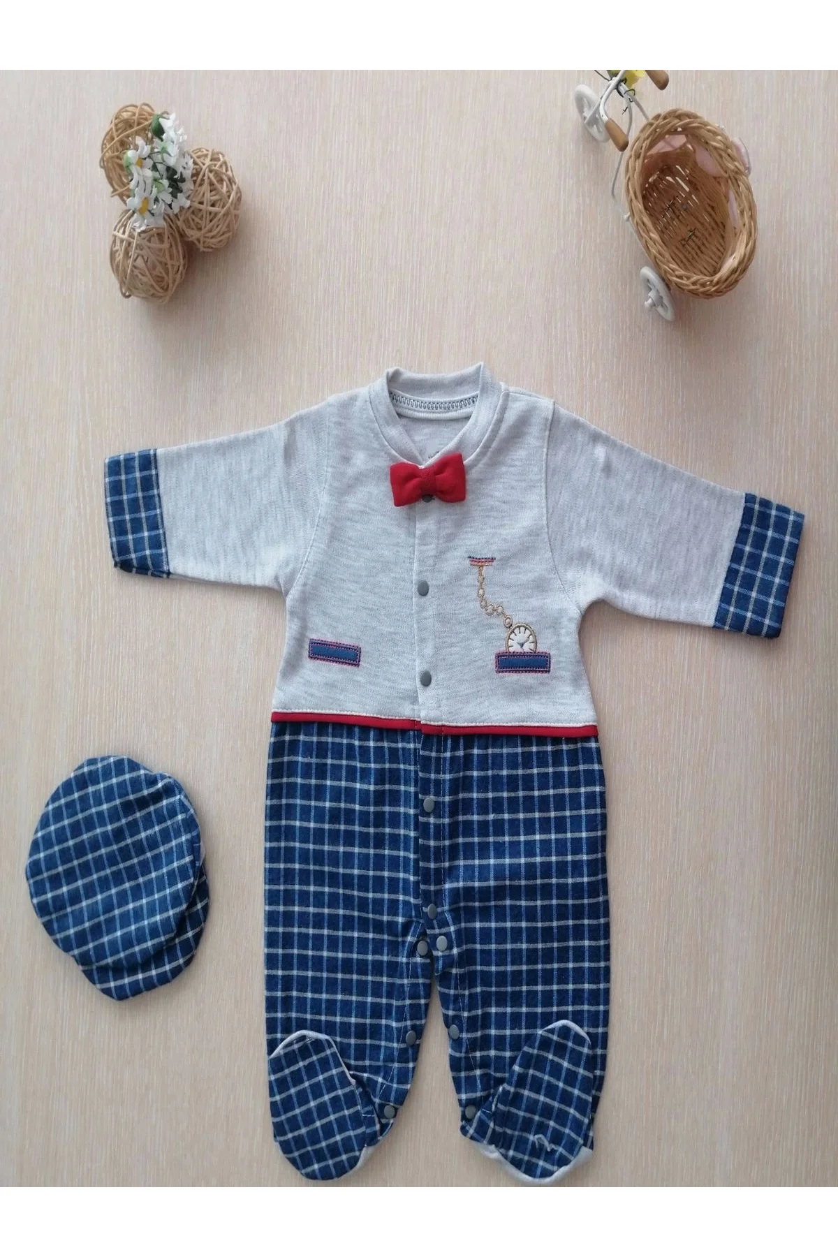 Defnada 0-3 3-6 Ay Cep Saatli Kasketli Papyonlu Erkek Bebek Tulum