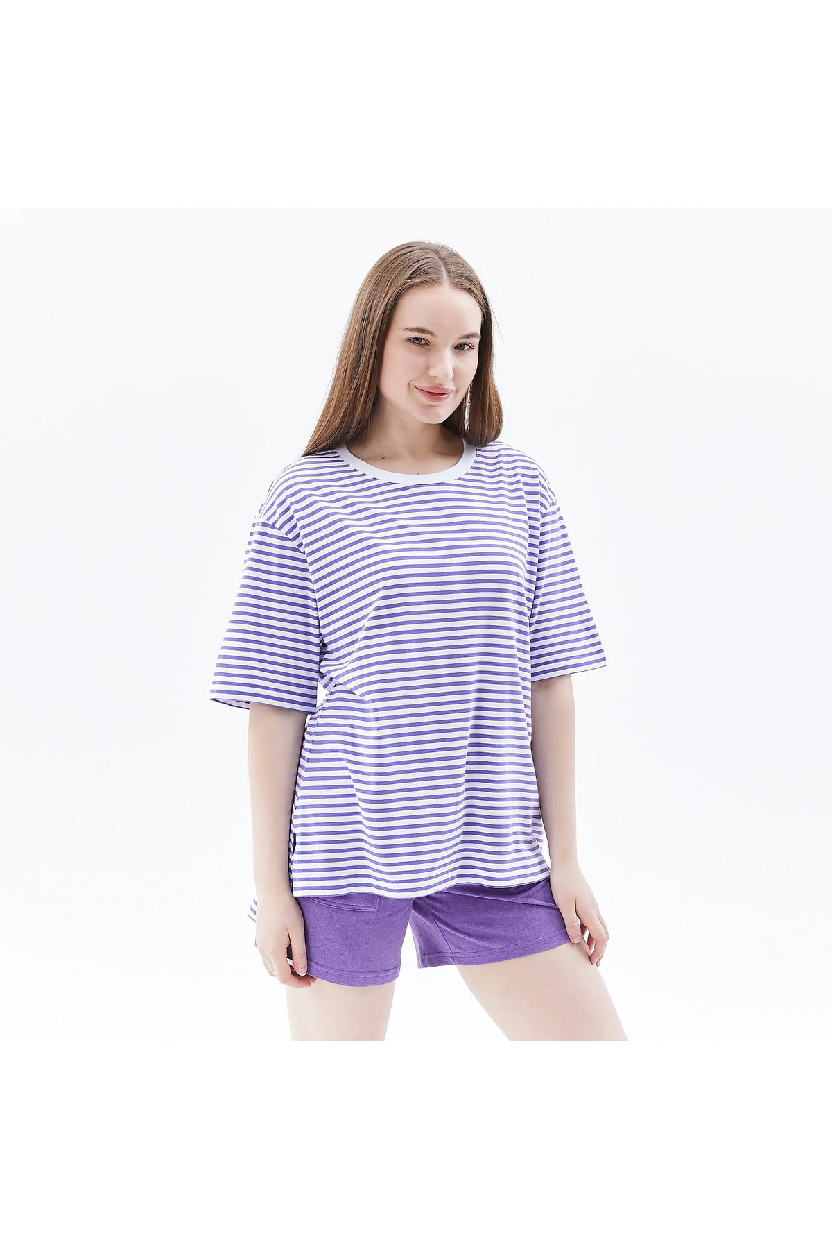 defy's KADIN ÇİZGİLİ VE YIRTMAÇ DETAYLI KISA KOLLU TİŞÖRT