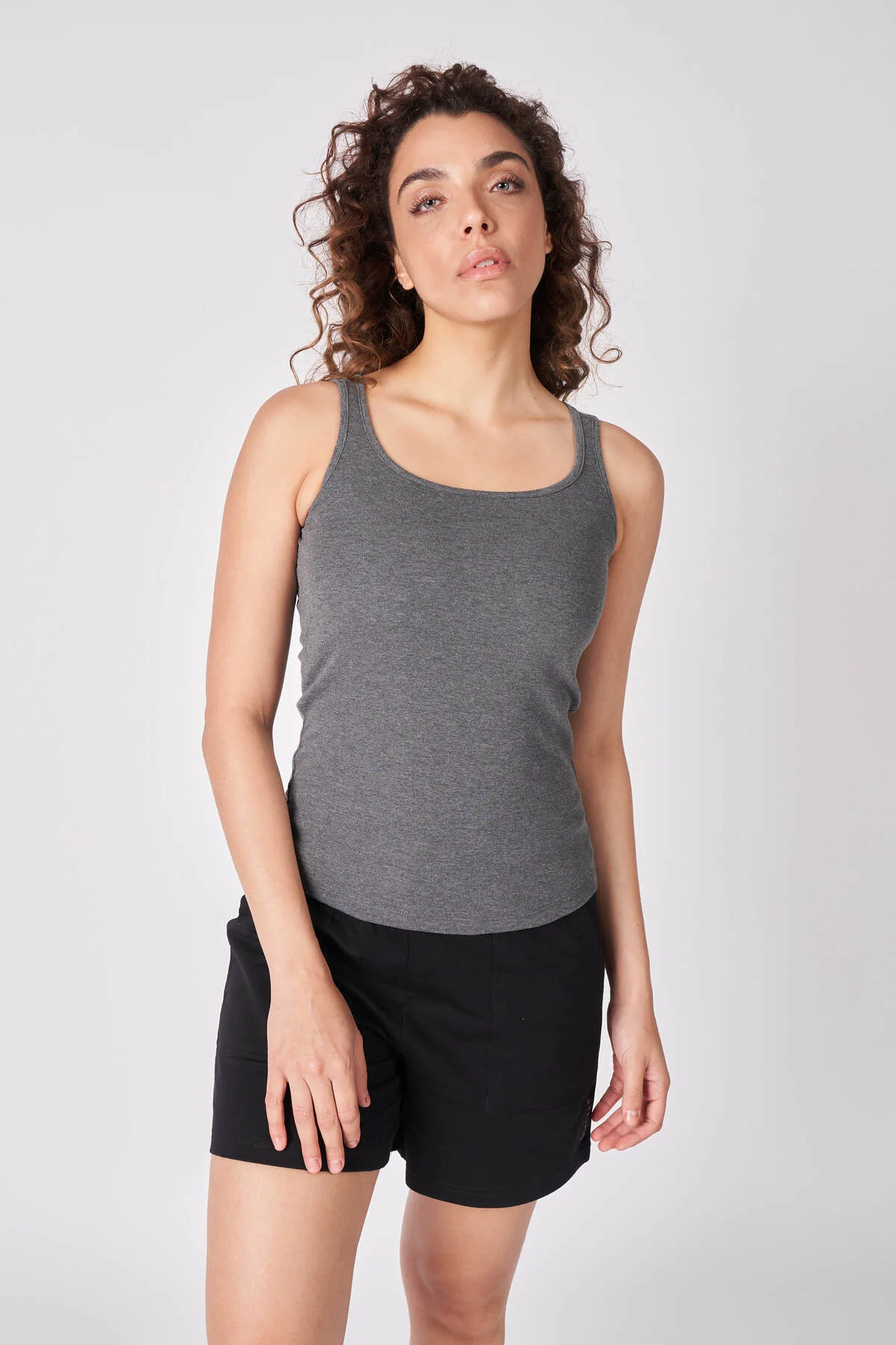 Defy’s Kadın Doğal Pamuklu Regular Fit Günlük Geniş Askılı Basic 