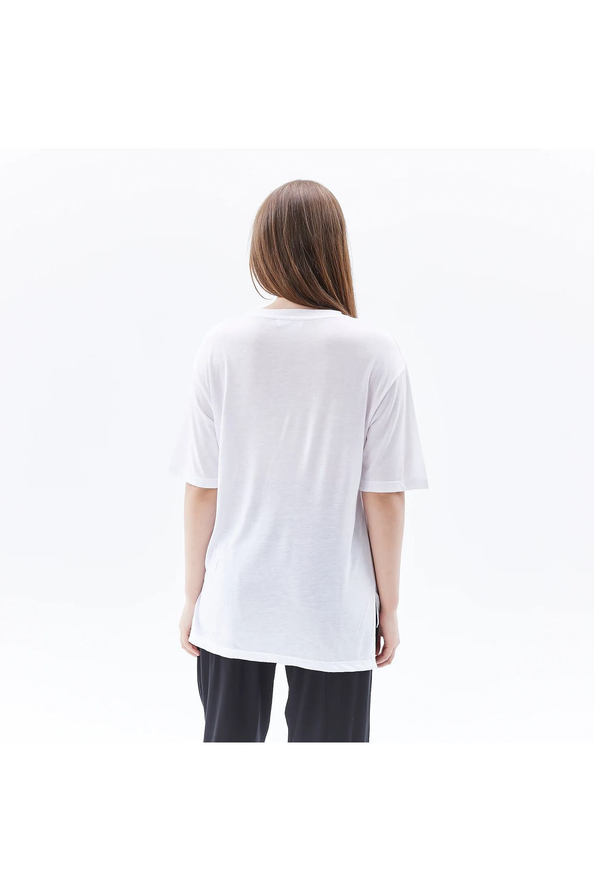 defy's KADIN YIRTMAÇ VE BASKI DETAYLI KISA KOLLU TİŞÖRT