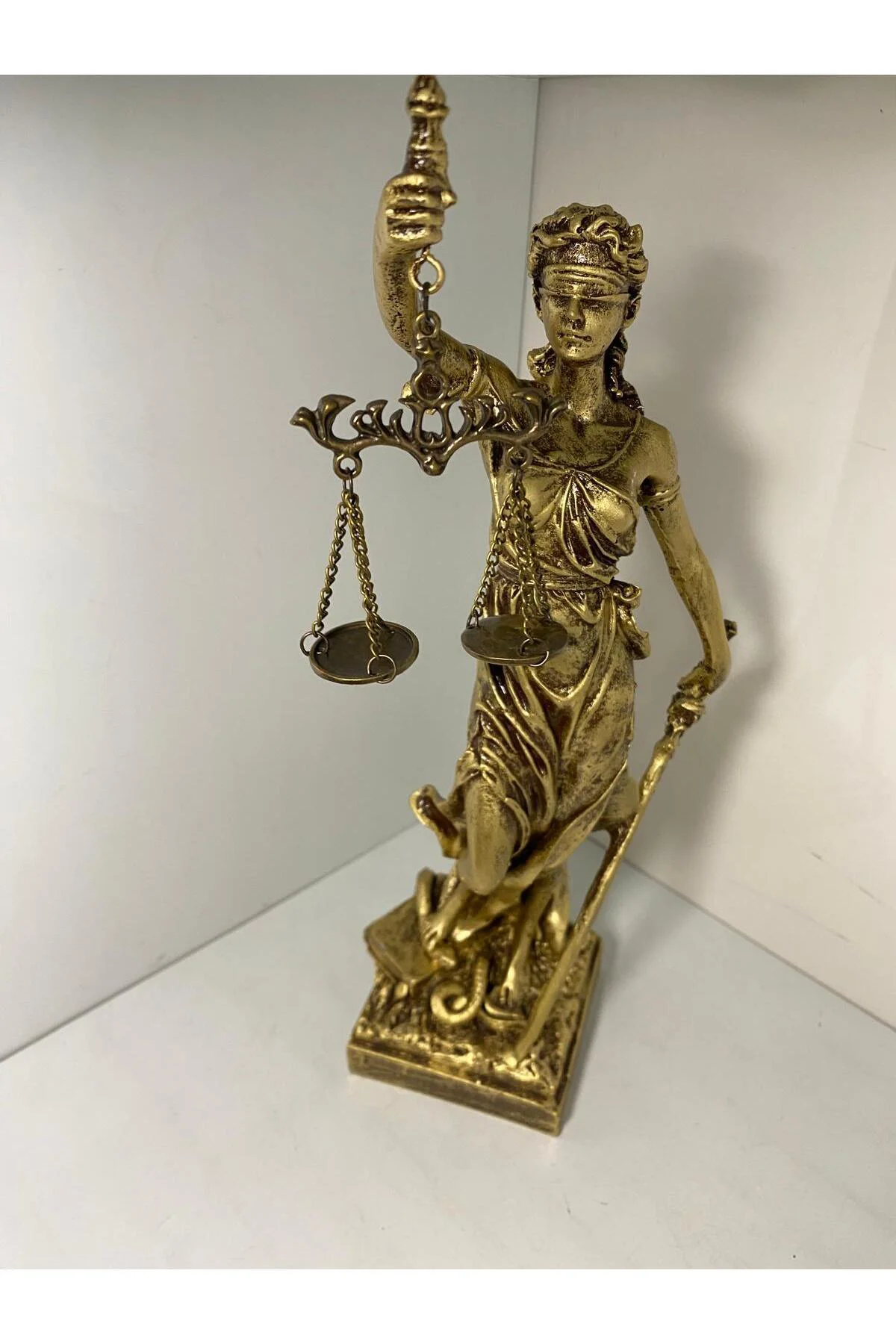 Dekoratif Adalet Terazisi Themis Biblo 30 cm