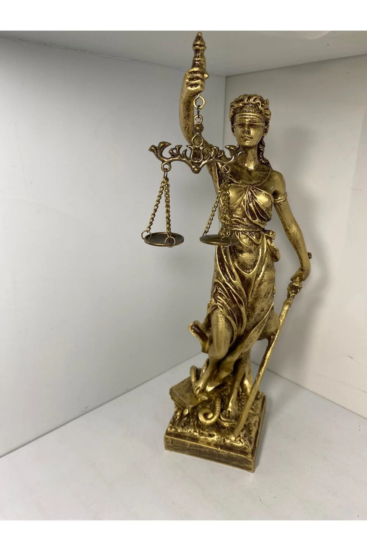 Dekoratif Adalet Terazisi Themis Biblo 30 cm