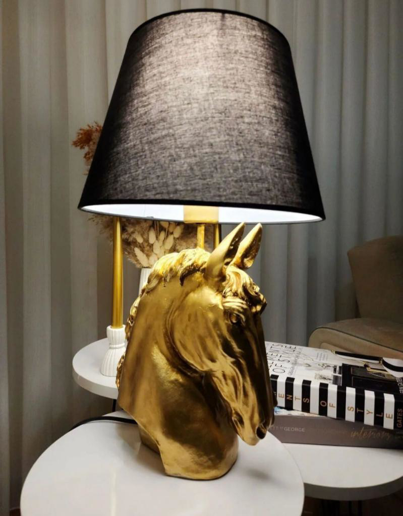 Dekoratif At Abajur  Biblo