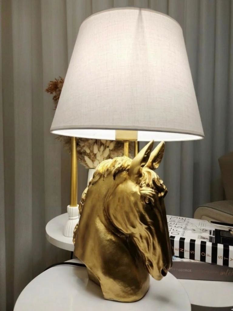 Dekoratif At Abajur  Biblo