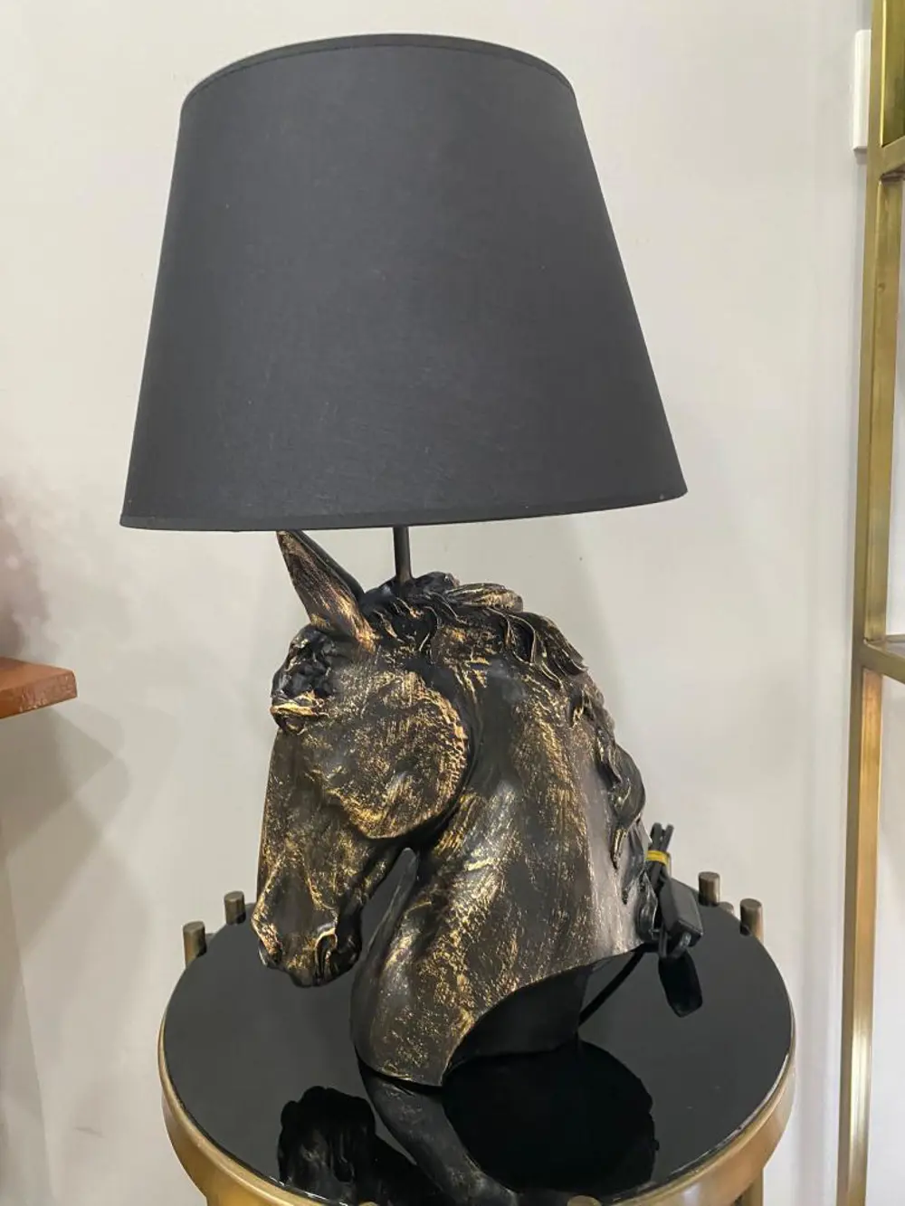 Dekoratif At Abajur  Biblo