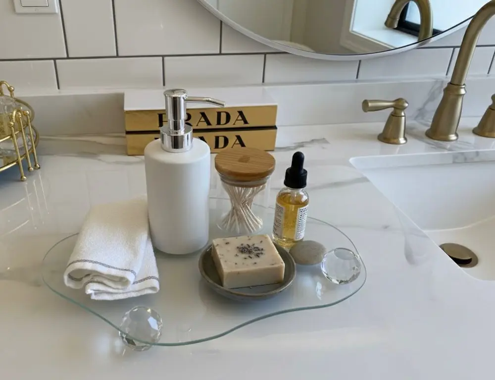 Dekoratif Cam Organizer Banyo Sehpa Üstü Makyaj Organizeri Tepsi Dekoratif Cam Organizer Banyo Sehpa Üstü Makyaj Organizeri Tepsi