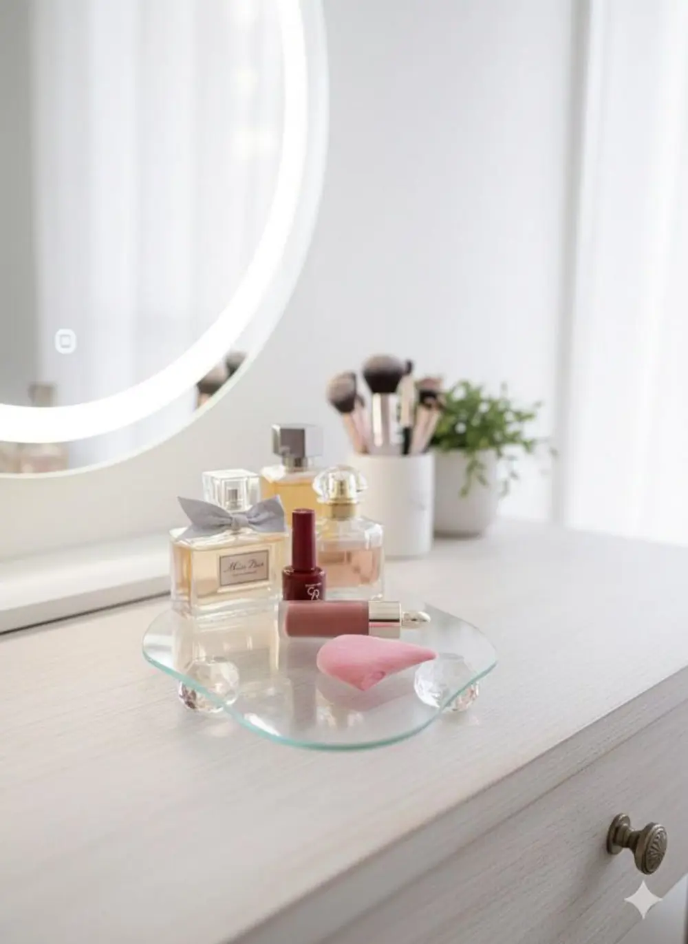 Dekoratif Cam Organizer Banyo Sehpa Üstü Makyaj Organizeri Tepsi Dekoratif Cam Organizer Banyo Sehpa Üstü Makyaj Organizeri Tepsi