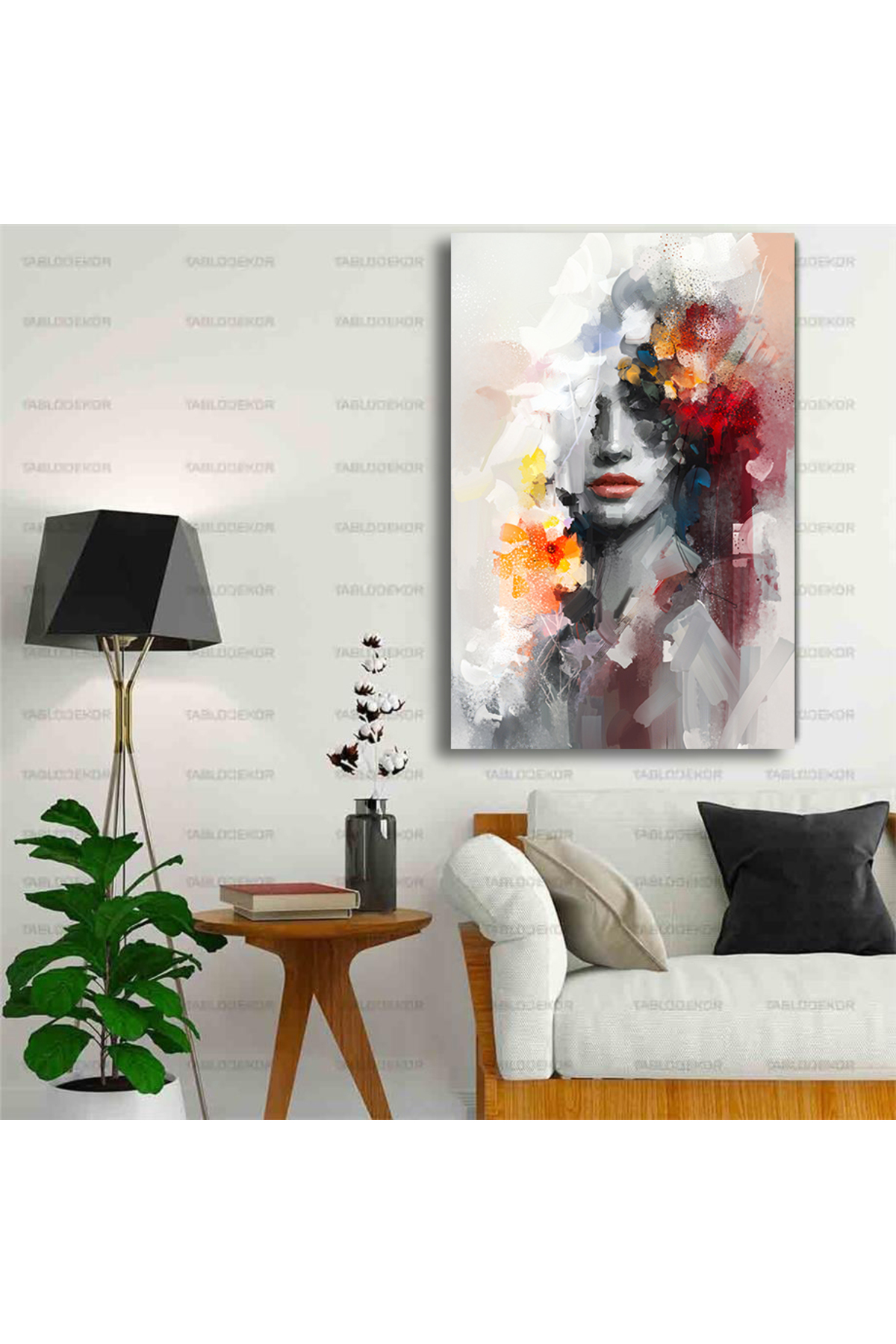 Korkmazkanvas Dekoratif. Çiçekli Genç Kadın Modelin Modern Sanatı. Kanvas Tablo